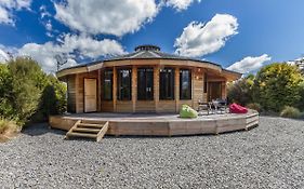 The Snowglobe - Ohakune Modern Yurt Style Chalet