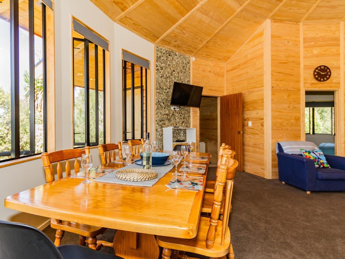 The Snowglobe - Ohakune Modern Yurt Style Chalet Exterior photo