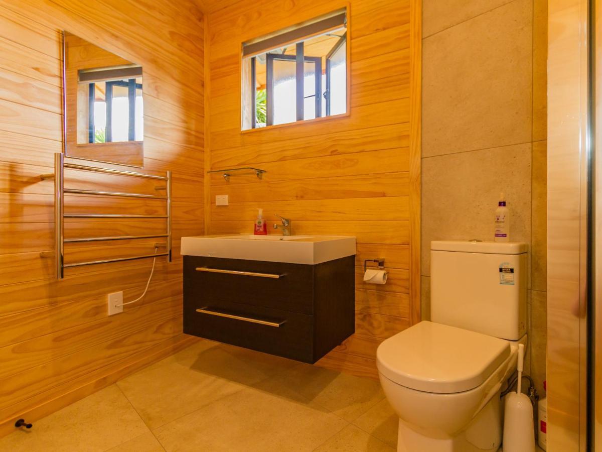 The Snowglobe - Ohakune Modern Yurt Style Chalet Exterior photo