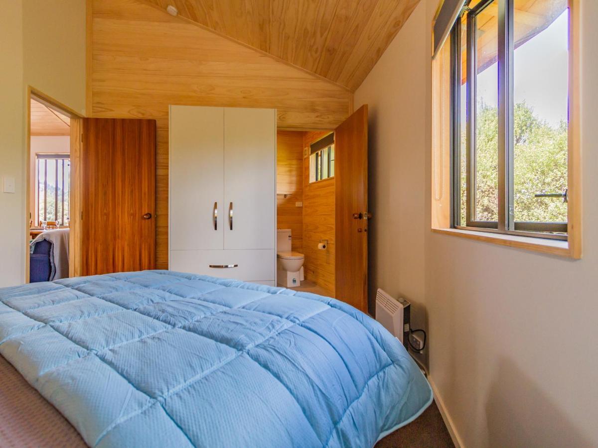 The Snowglobe - Ohakune Modern Yurt Style Chalet Exterior photo